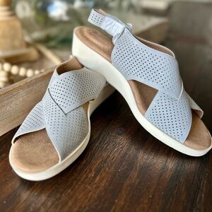 Giani Bernini Falalah Perforated Wedge Slingback Sandals in Light Gray US 9.5